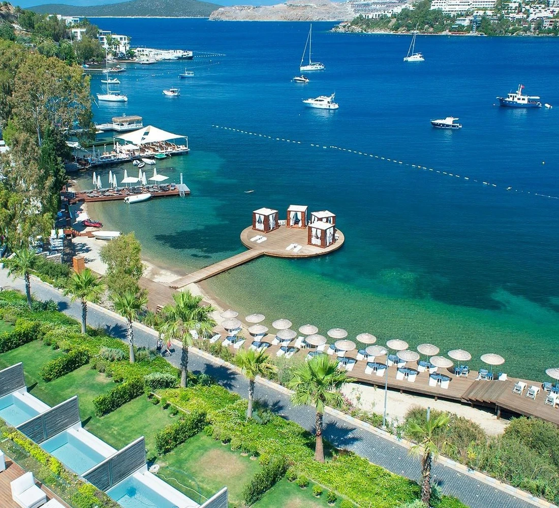 Türk Rivierasındaki Bodrum tatil köylerinde lüks yaşamın tadını çıkarın. Türk Rivierasındaki Bodrum tatil köylerinde lüks yaşamın tadını çıkarın.
