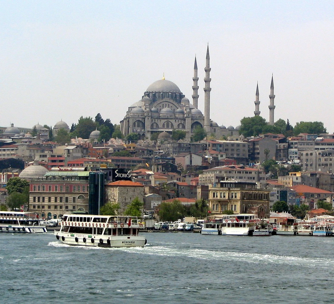 İstanbul'daki Kanuni Sultan Süleyman Camii'ni (Süleymaniye) keşfedin İstanbul'daki Kanuni Sultan Süleyman Camii'ni (Süleymaniye) keşfedin